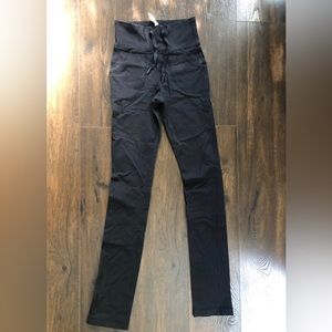 lululemon yoga pants